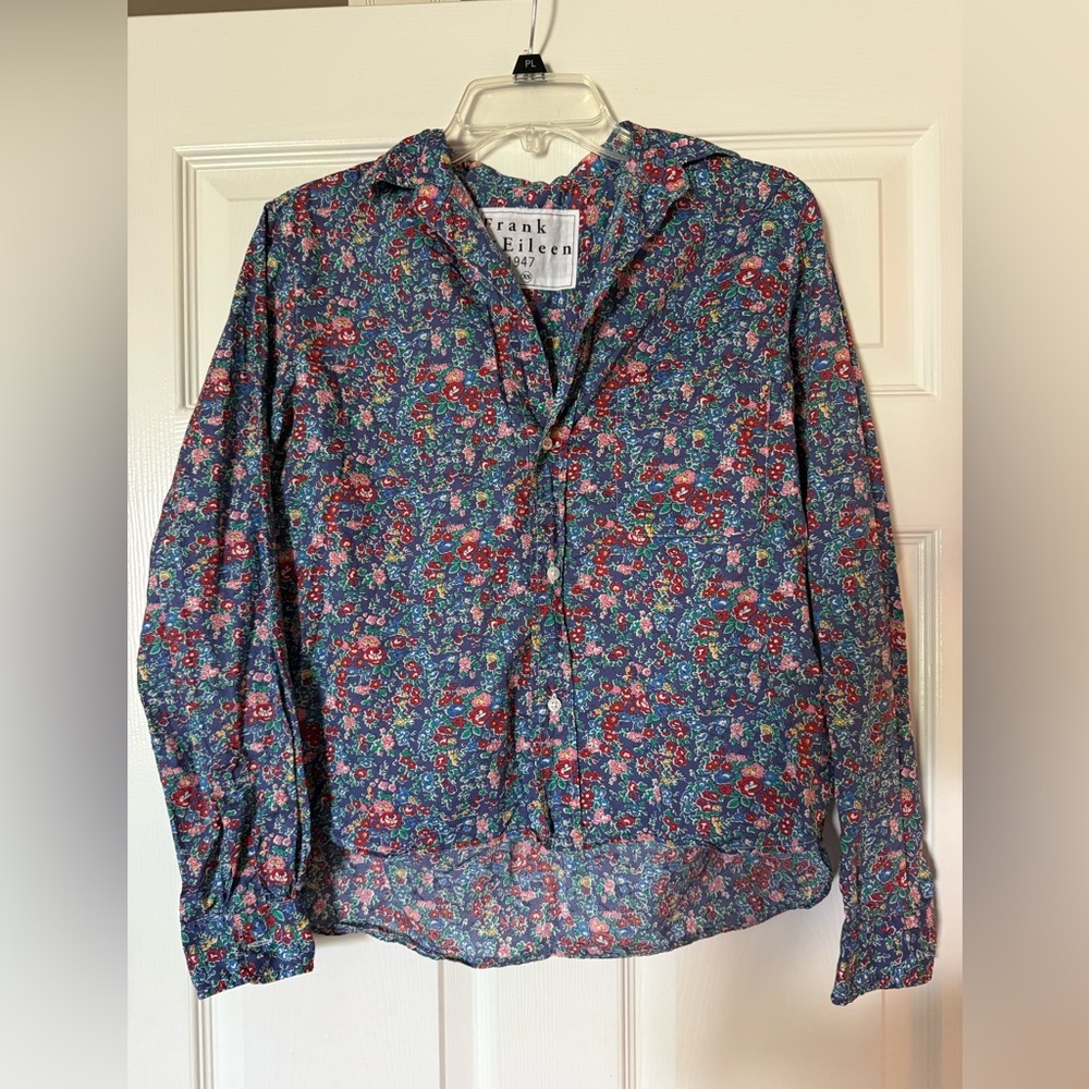Frank & Eileen Silvio Floral Button-Up Shirt Sz XS Vibrant Colors - Picture 2 of 9